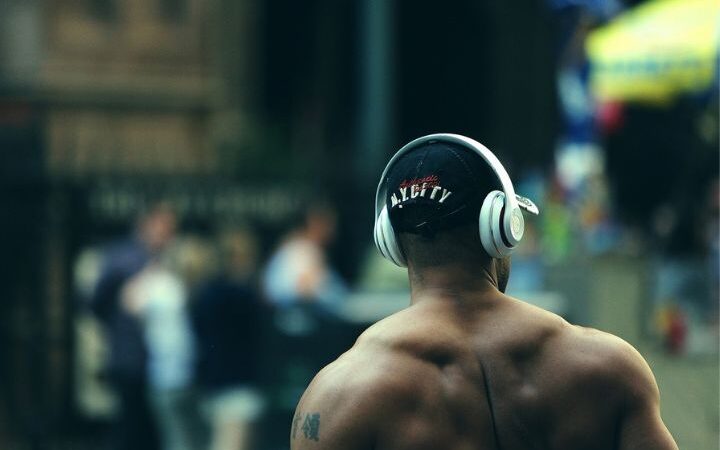 What Are The Best Headphones To Enjoy Music?