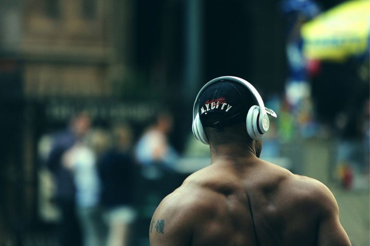 What Are The Best Headphones To Enjoy Music?