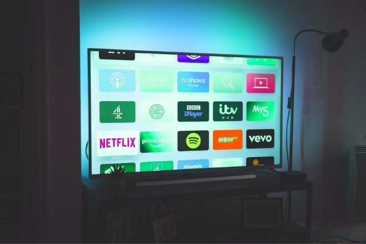 How To Turn A TV Into A Smart TV