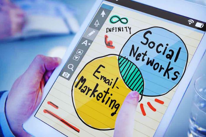 Social Media And Email Marketing: It’s All In The Right Mix