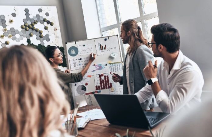 STMoro com: Explore Latest Tech Trends, Earn Money Online Tips 